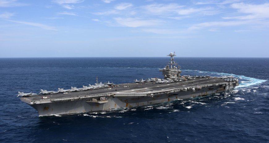 Yemeni forces target US aircraft carrier in Red Sea, force it to flee