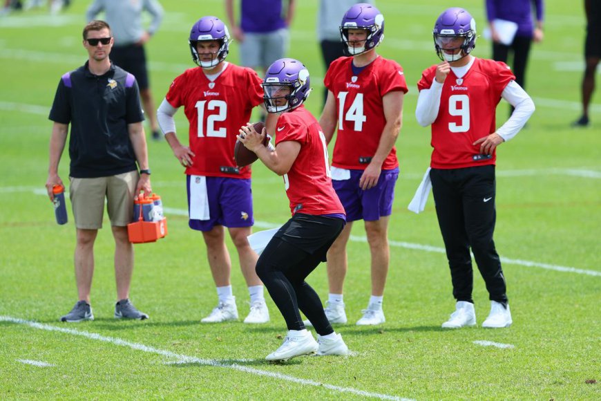 Imagine running into not one, not two, but FOUR NFL quarterbacks!